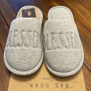 NWT Womens “BLESSED” Scuff Slippers Size Small (5-6) Rae Dunn Soft Warm Quilted